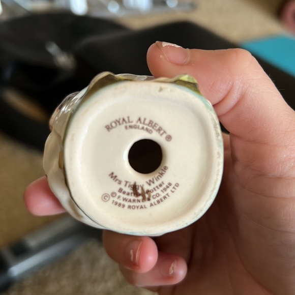 Mrs Tiggy Winkle Beatrix Potter figurine - Picture 2 of 3